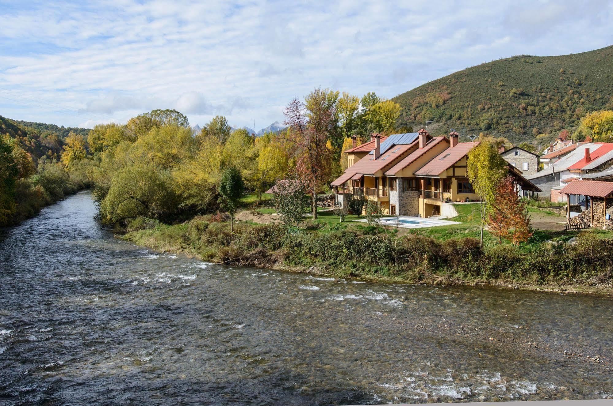 El Casar Del Puente Konuk evi Boca de Huérgano Dış mekan fotoğraf